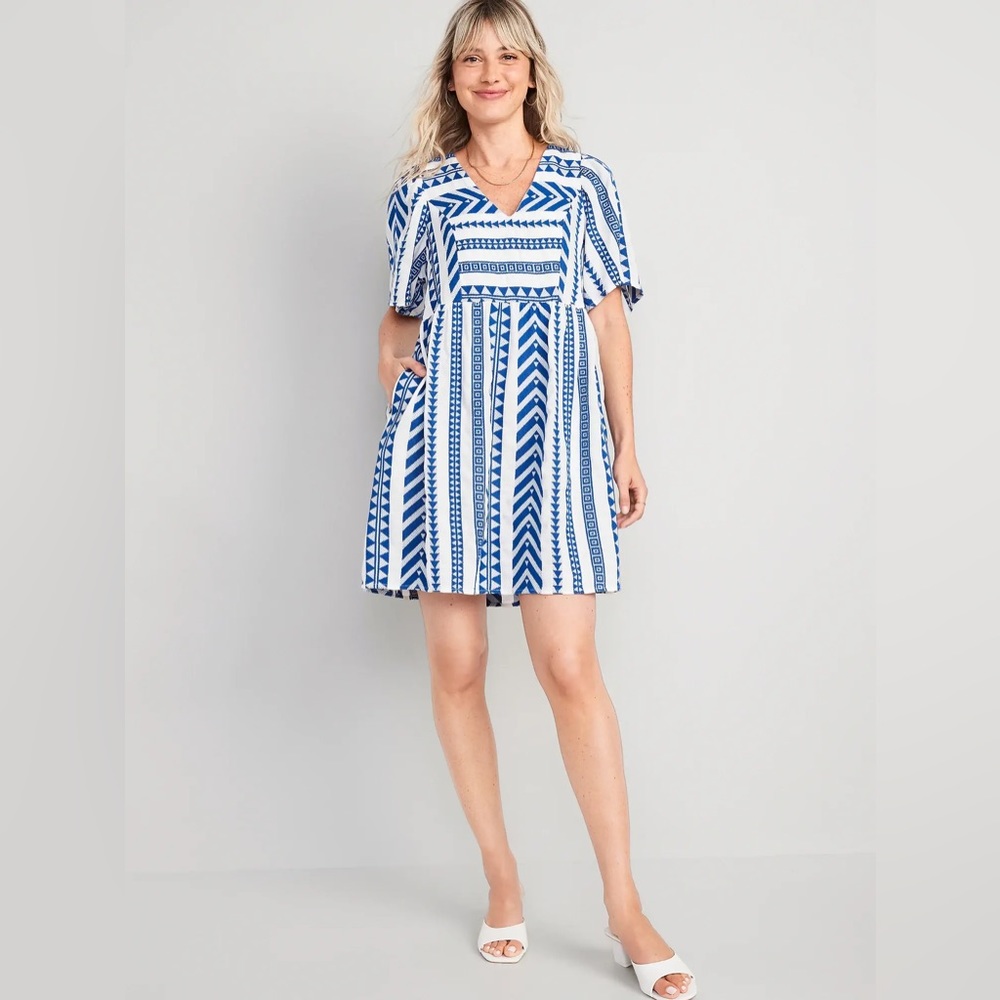 Flutter Sleeve Jacquard Mini Swing Dress